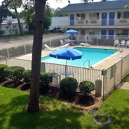 Motel 6-Conroe, Tx 