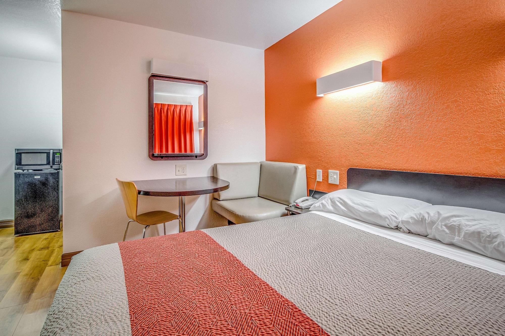 6-conroe, Tx Hotel 2*
