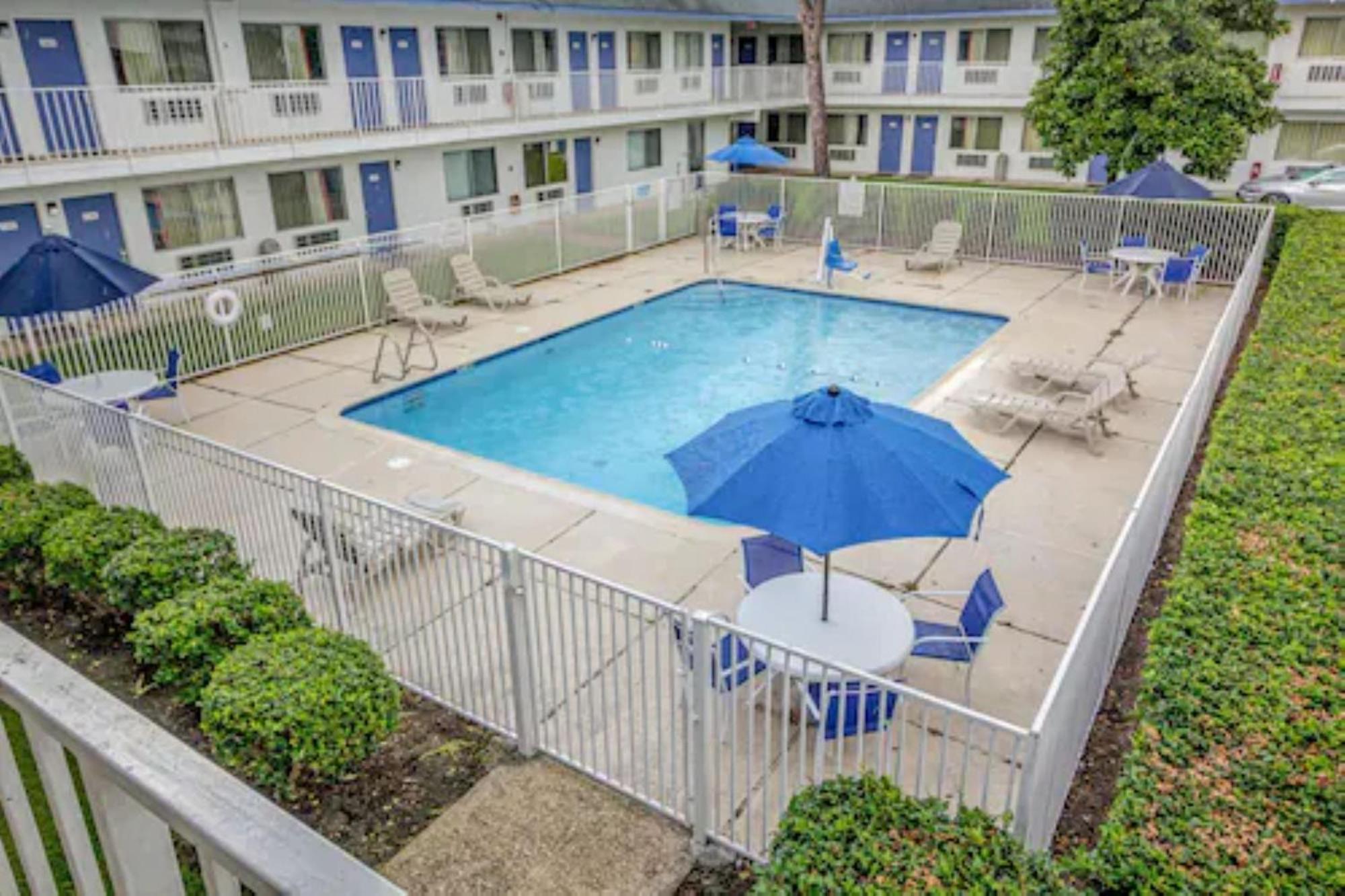 6-conroe, Tx Hotel 2*